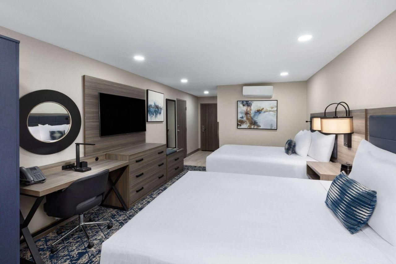 Wyndham Dfw Airport Hotel Irving Exterior foto