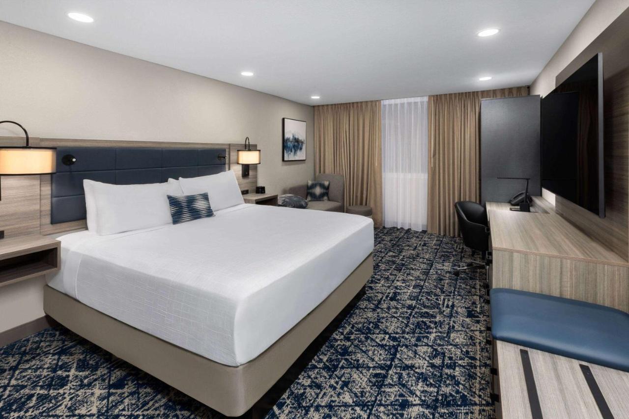 Wyndham Dfw Airport Hotel Irving Exterior foto